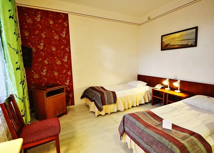 Nb With Free Parking Hotell