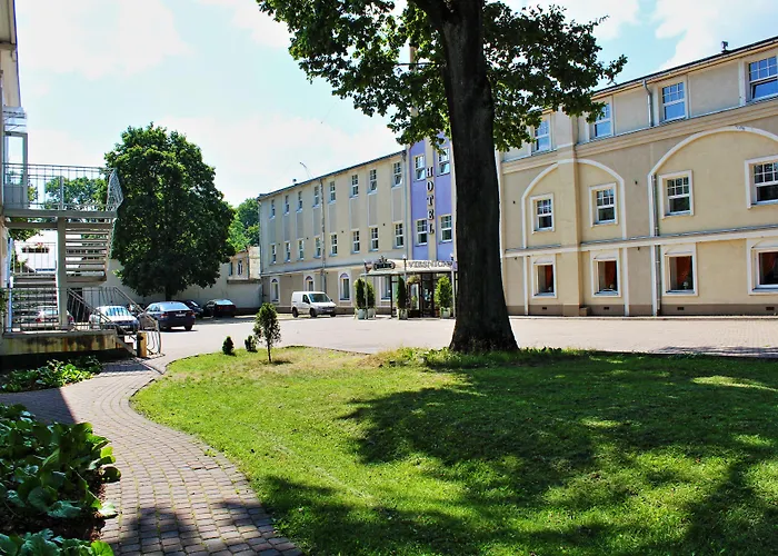 Nb With Free Parking Hotell 3*