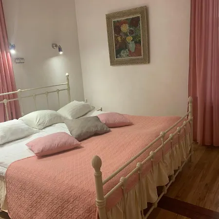 Nb With Free Parking Hotel