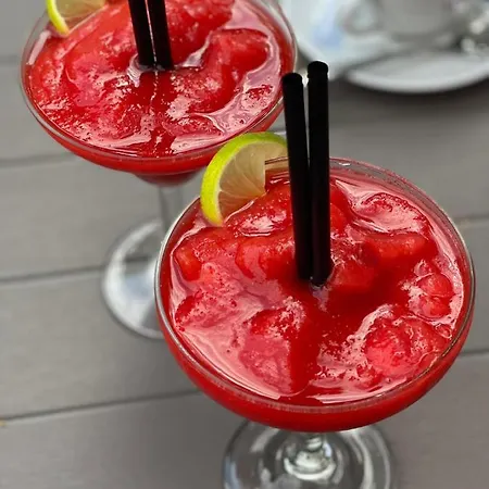 Nb With Free Parking 里加