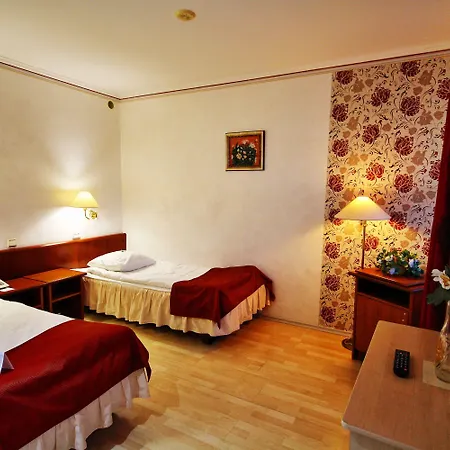 Nb With Free Parking 3* Riga