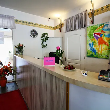 Nb With Free Parking 3* リガ