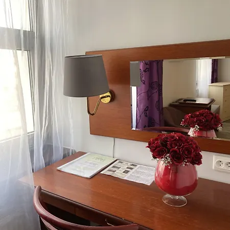 Nb With Free Parking Hotel Riga