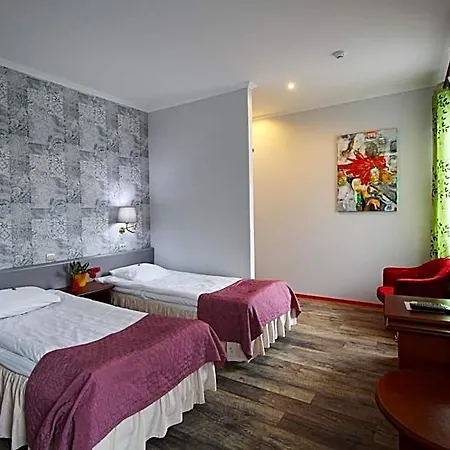 Hotel Nb With Free Parking 3*