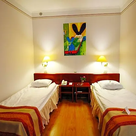 Hotel Nb With Free Parking Riga