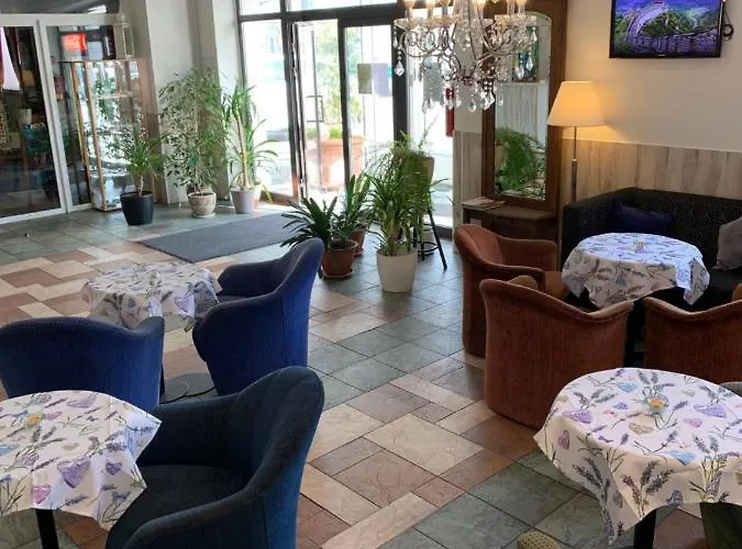 Nb With Free Parking 3* Riga