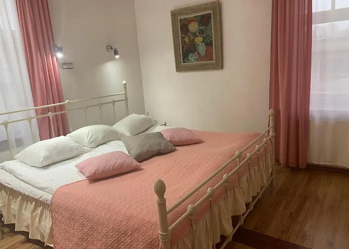 Nb With Free Parking Otel