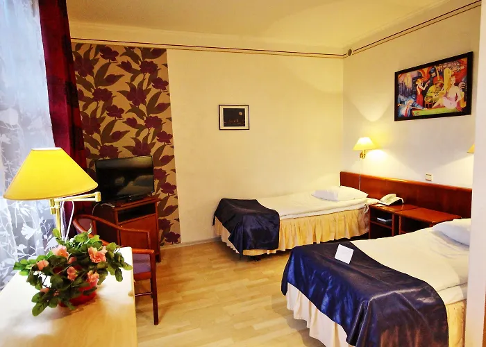 Nb With Free Parking Hotel