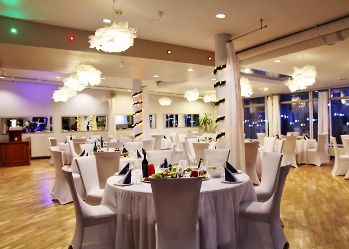 Nb With Free Parking 3* Riga